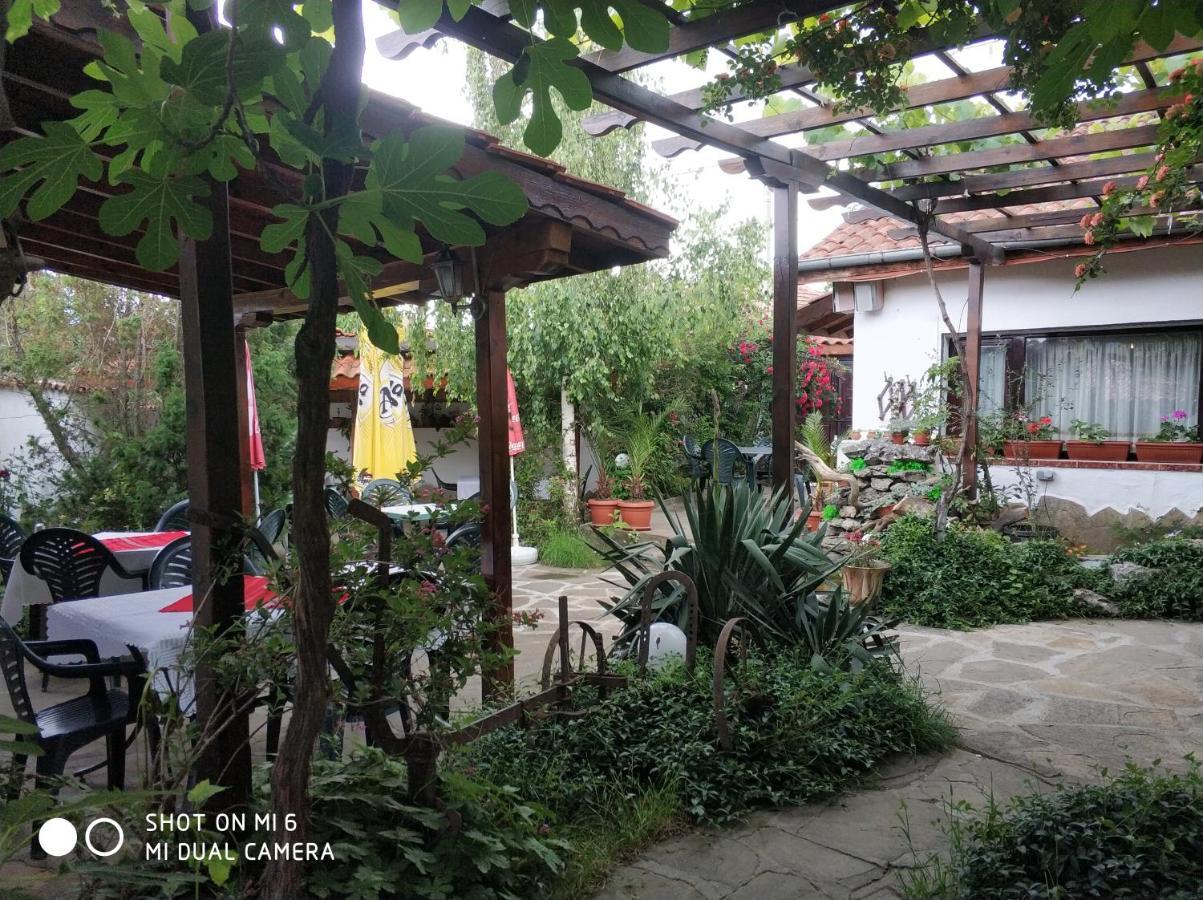 Papanovata House Enina Exterior foto